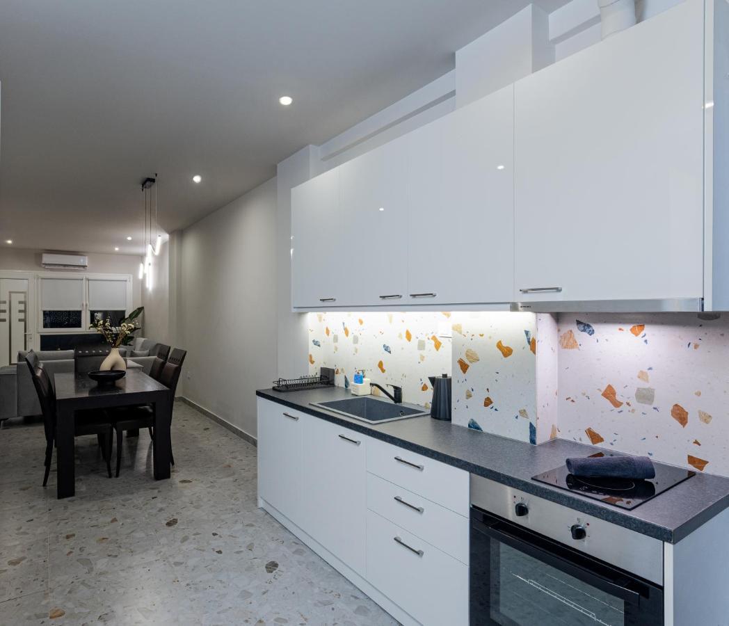 Luxury Downtown Apartment Α3 Thessaloniki Exterior photo